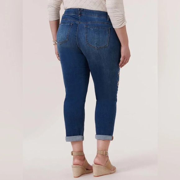 "Ab"solution® Roll Cuff Embroidered Plus Girlfriend Jean "Flex"-Ellent - Picture 4 of 7